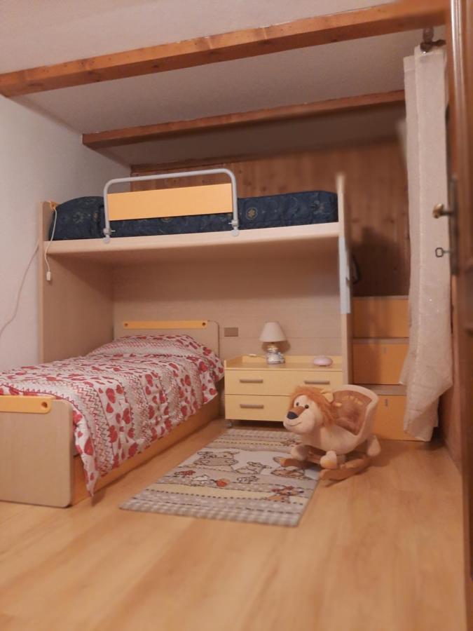 Casa Vacanze Da Lino Nus Bagian luar foto